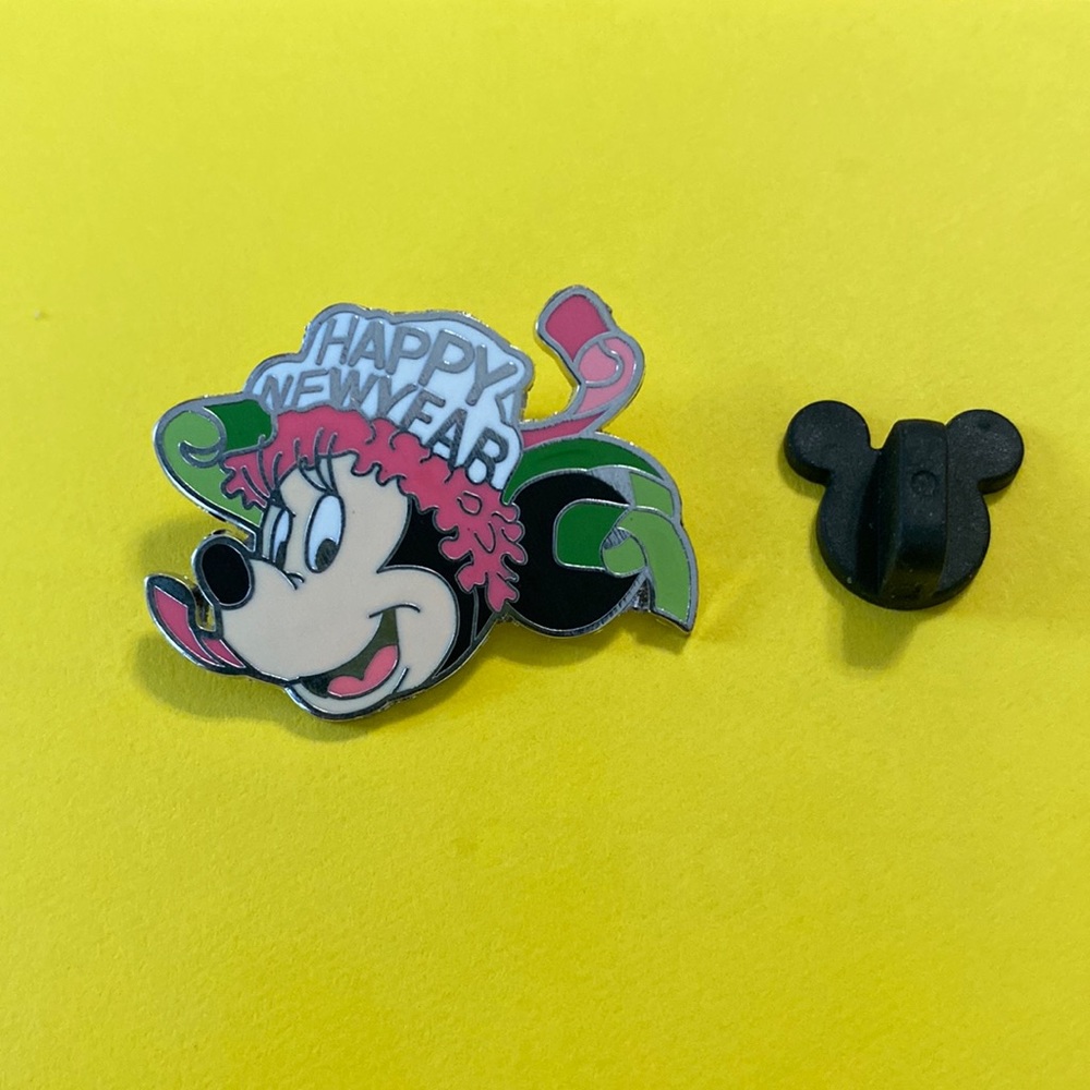 Disney Trading Pin, Minnie “Happy New Year”